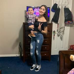 Meet your Posher, Clari